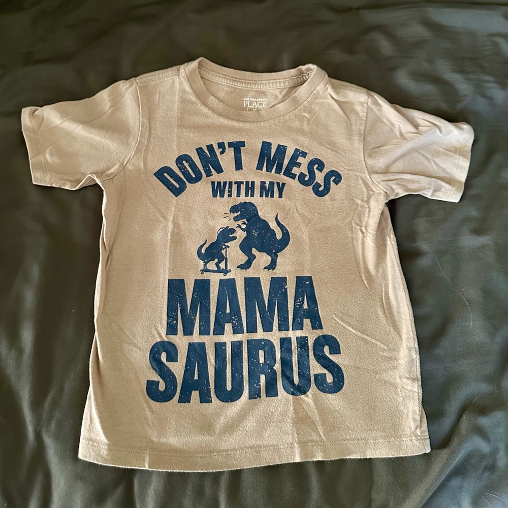 Don’t Mess With My Mama Saurus t-shirt-The Children’s Place boys size 4T